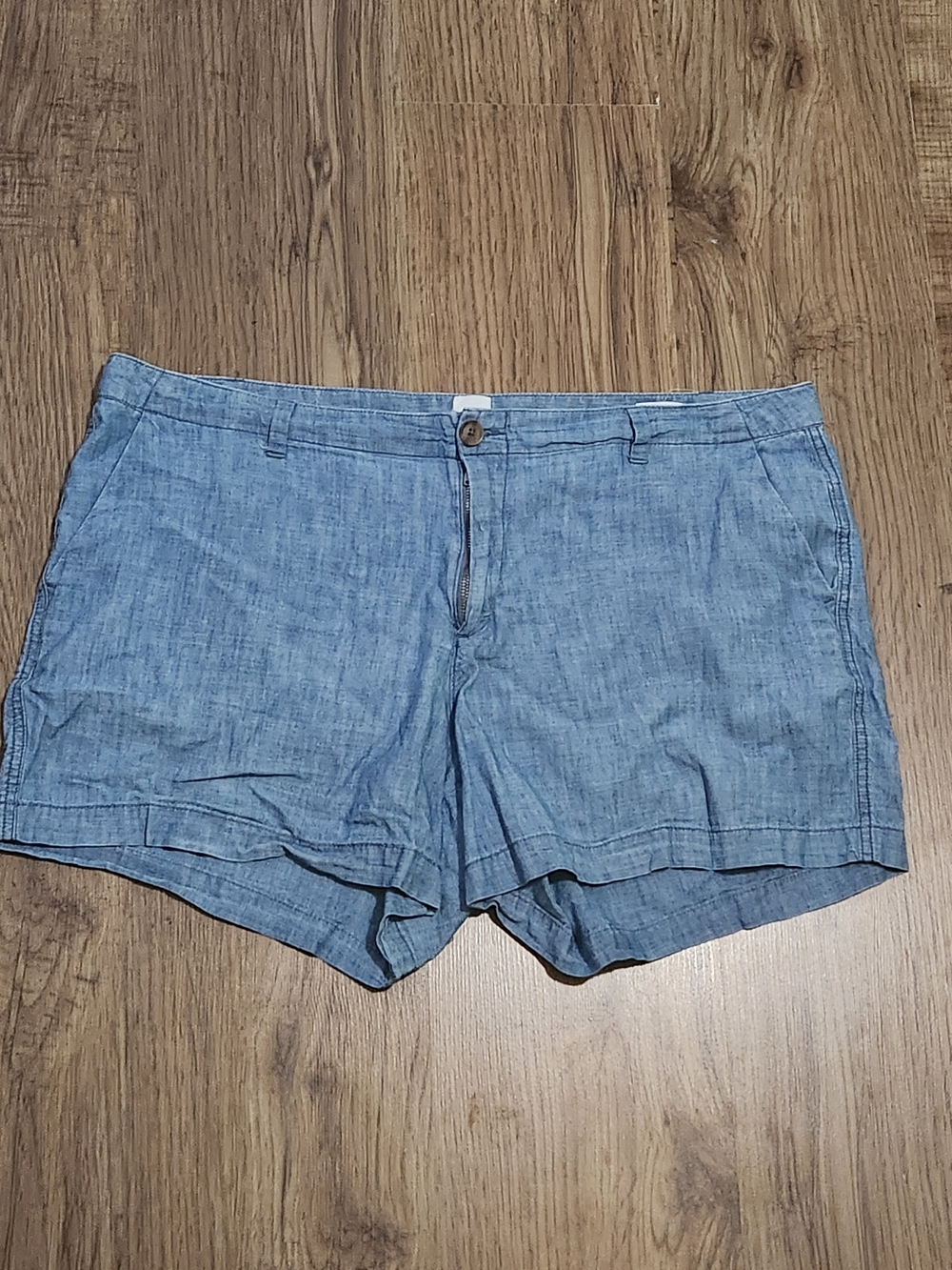 GAP Light Chambray Blue Women's Shorts